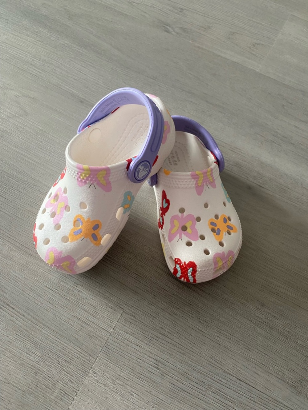 CROCS White Kids Butterfly Clogs with Lavender Strap